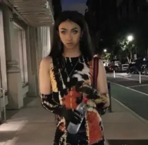 娱乐八卦姐妹吃瓜是真的吗,姐妹吃瓜，真相还是谣言？